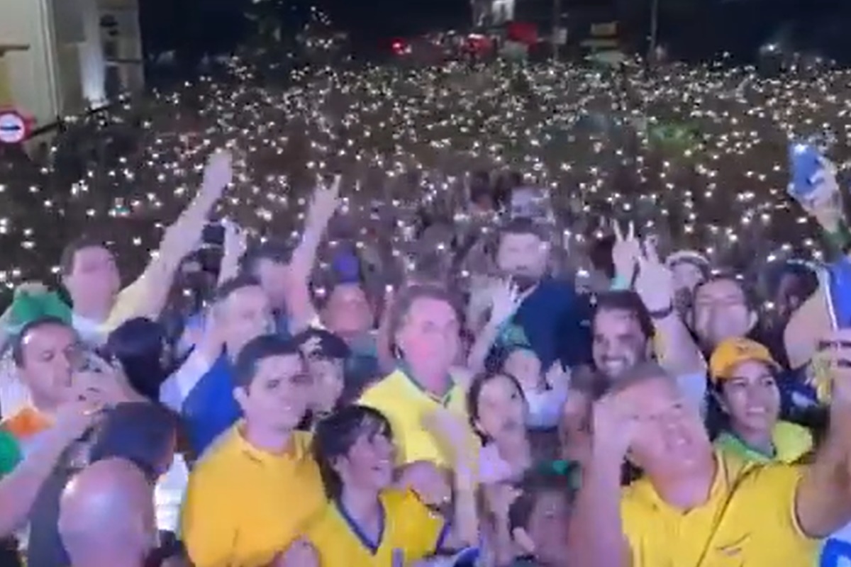 Bolsonaro é Recebido Por Multidão No Pará E Eduardo Provoca Críticos ...