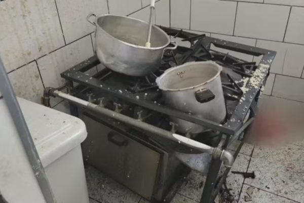 Panela de pressão que explodiu em Escola do Rio de Janeiro - Metrópoles