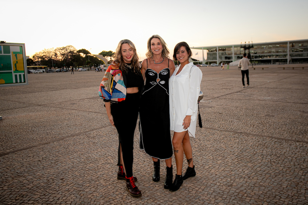 Nina Coimbra, Caetana Franarin e Camilla Monturil