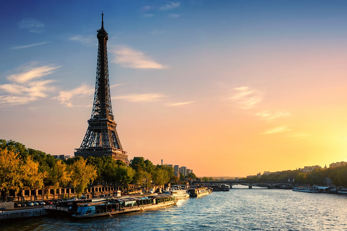 Torre Eiffel e rio Sena 