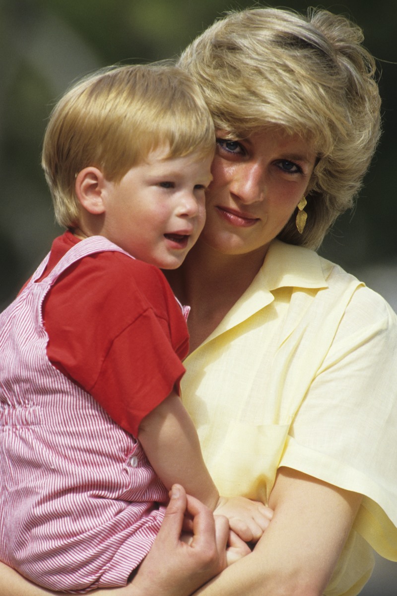 Metrópoles - Príncipe Harry e princesa Diana