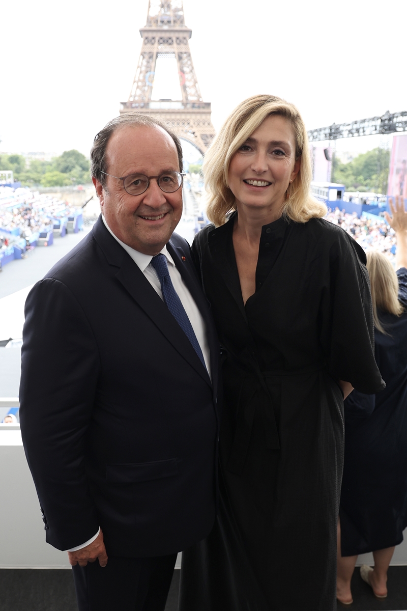 O ex-presidente francês François Hollande e sua esposa, a atriz e produtora francesa Julie Gayet - Metrópoles