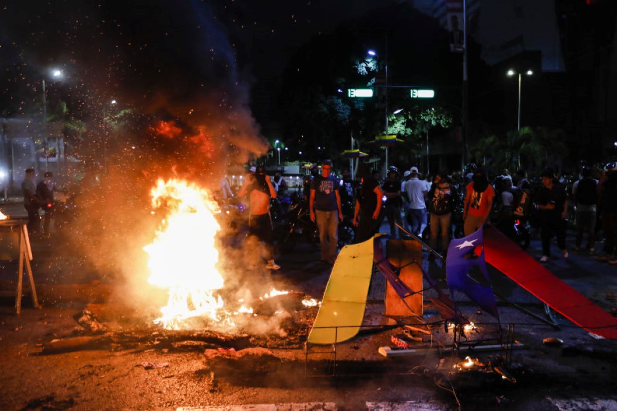 Imagem colorida de protestos na Venezuela Itamaraty - Metrópoles