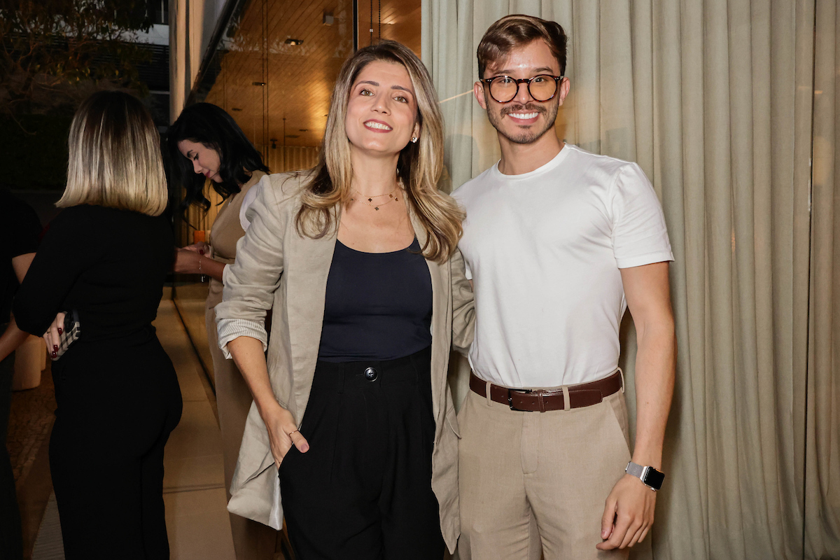 Lançamento da coleção Rastros, de Jacqueline Terpins