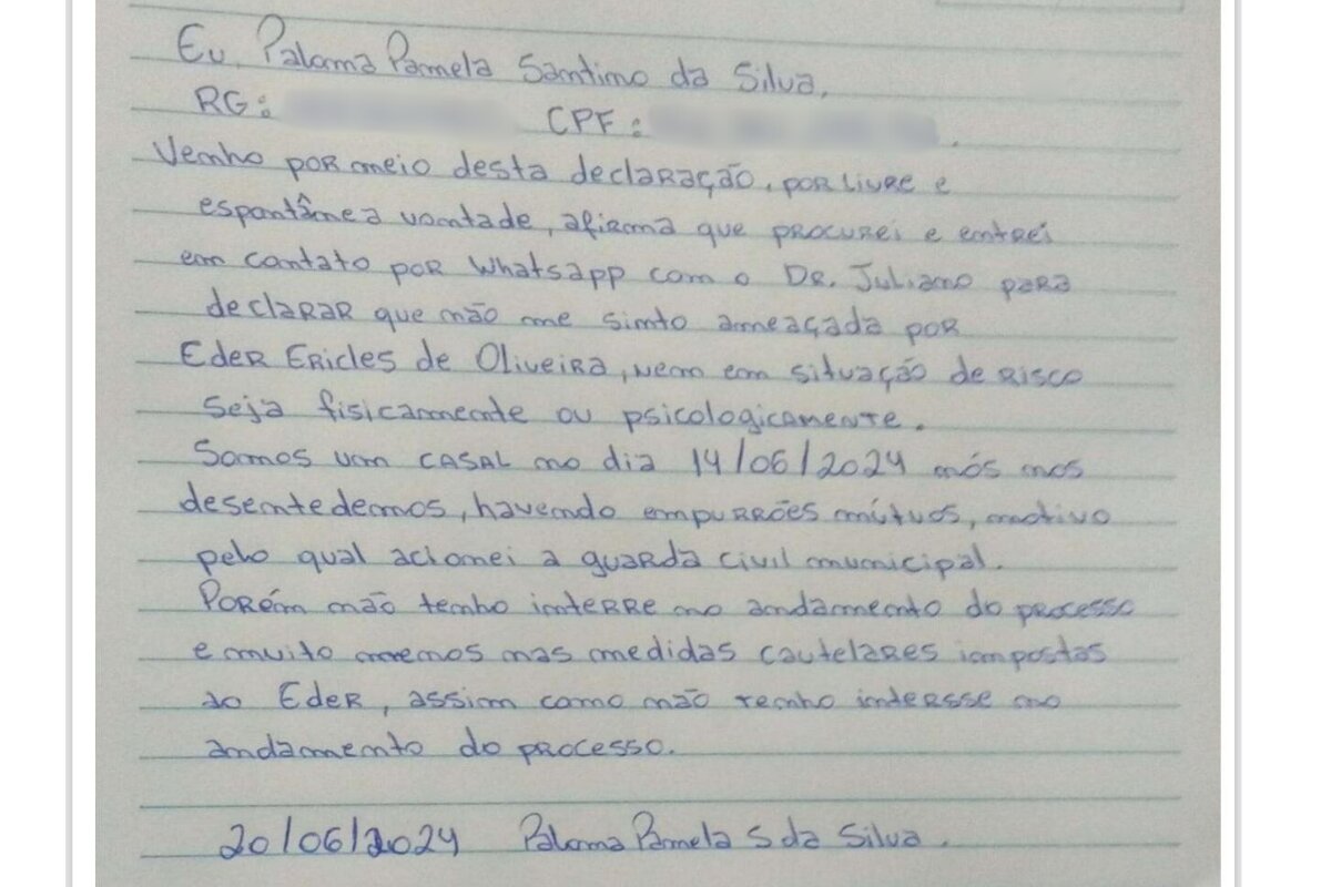 Reprodução de folha de papel branca com carta escrita a mão - Metrópoles