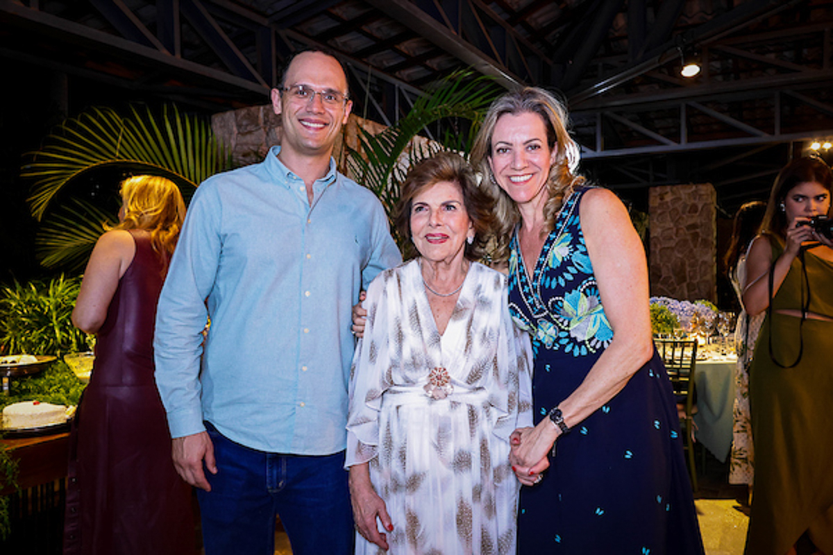 Rafael Ferracina, Alda Corrêa e Renata Fleury