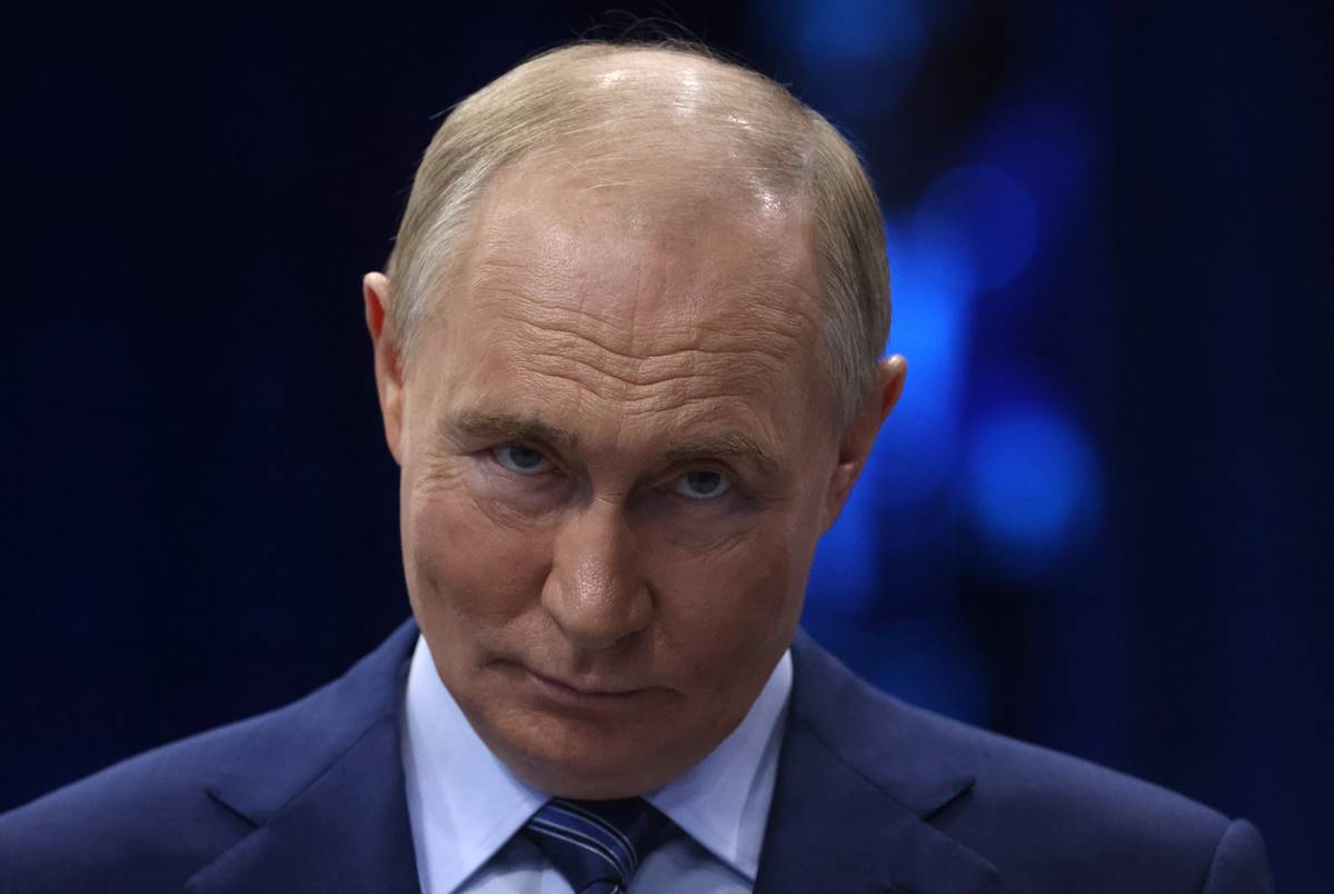 Putin renomeia aeroporto em homenagem ao ditador Stalin