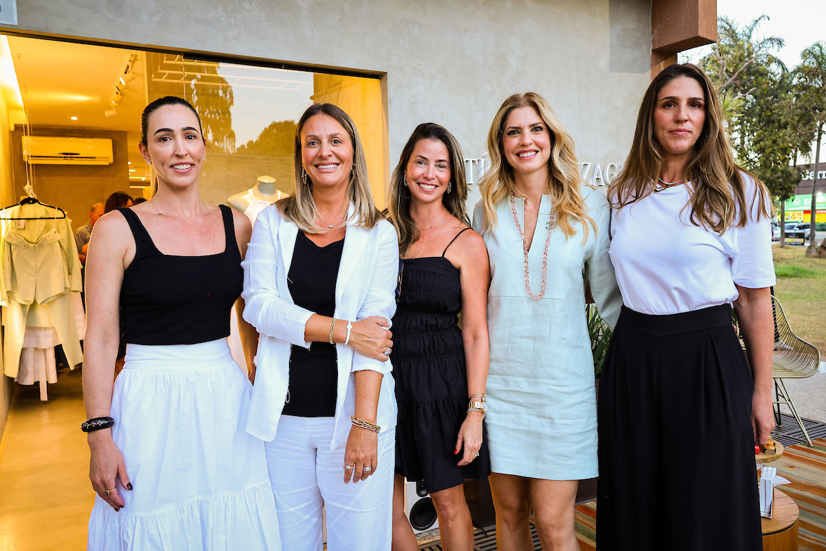 Carolina Borsoi, Fernanda Holzbach, Janine Feu, Susan Neves e Renata Borsoi