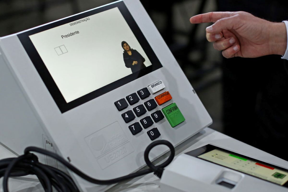 Temendo falta de votos, Senado adia votação de PL que muda Ficha Limpa