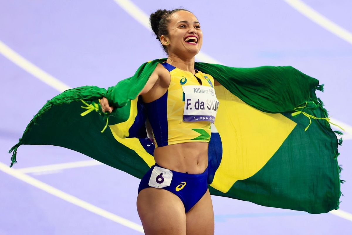 Imagem colorida de atleta brasileira - Metrópoles