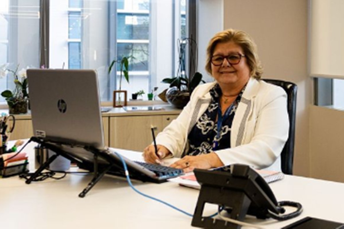 Tecnologia educacional: diretora de instituto é nomeada em conselho