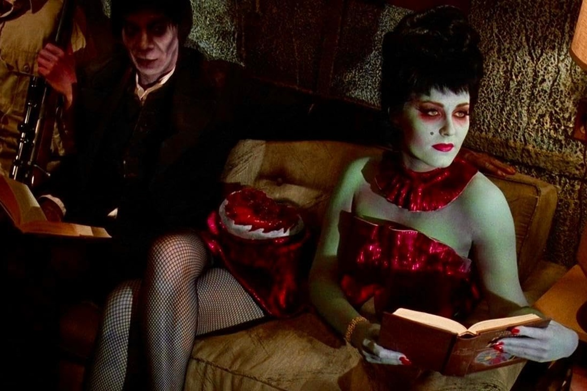 beetlejuice os fantasmas se divertem filme moda punk gótico - metrópoles