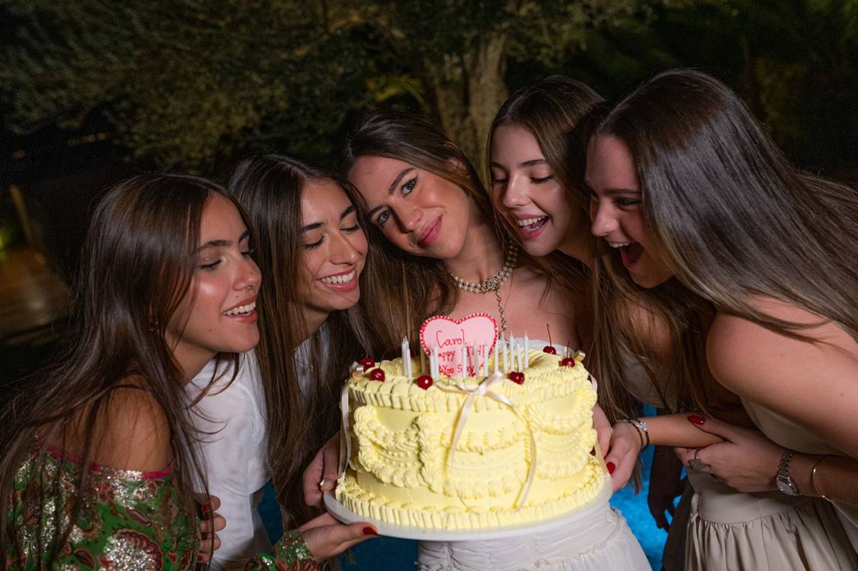 Yasmin Meireles, Maria Fernanda Mello, Carol Lacerda, Lavínia Araujo e Gabi Deluca