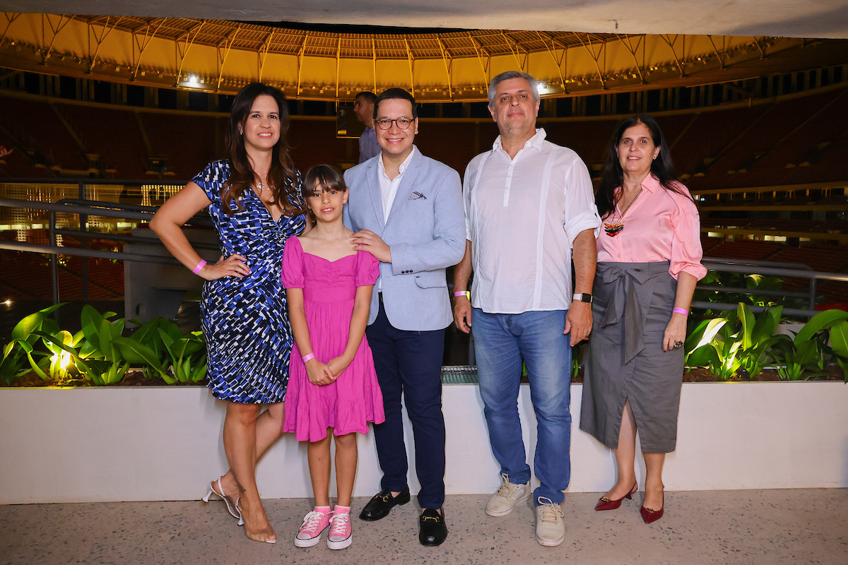 Manuella Peixoto, Maria Diniz, Marcelo Chaves, Stenio Diniz e Ana Paula Calhau