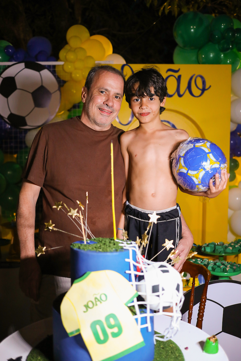 Aniversário de 9 anos de João Estevão de Carvalho - Metrópoles