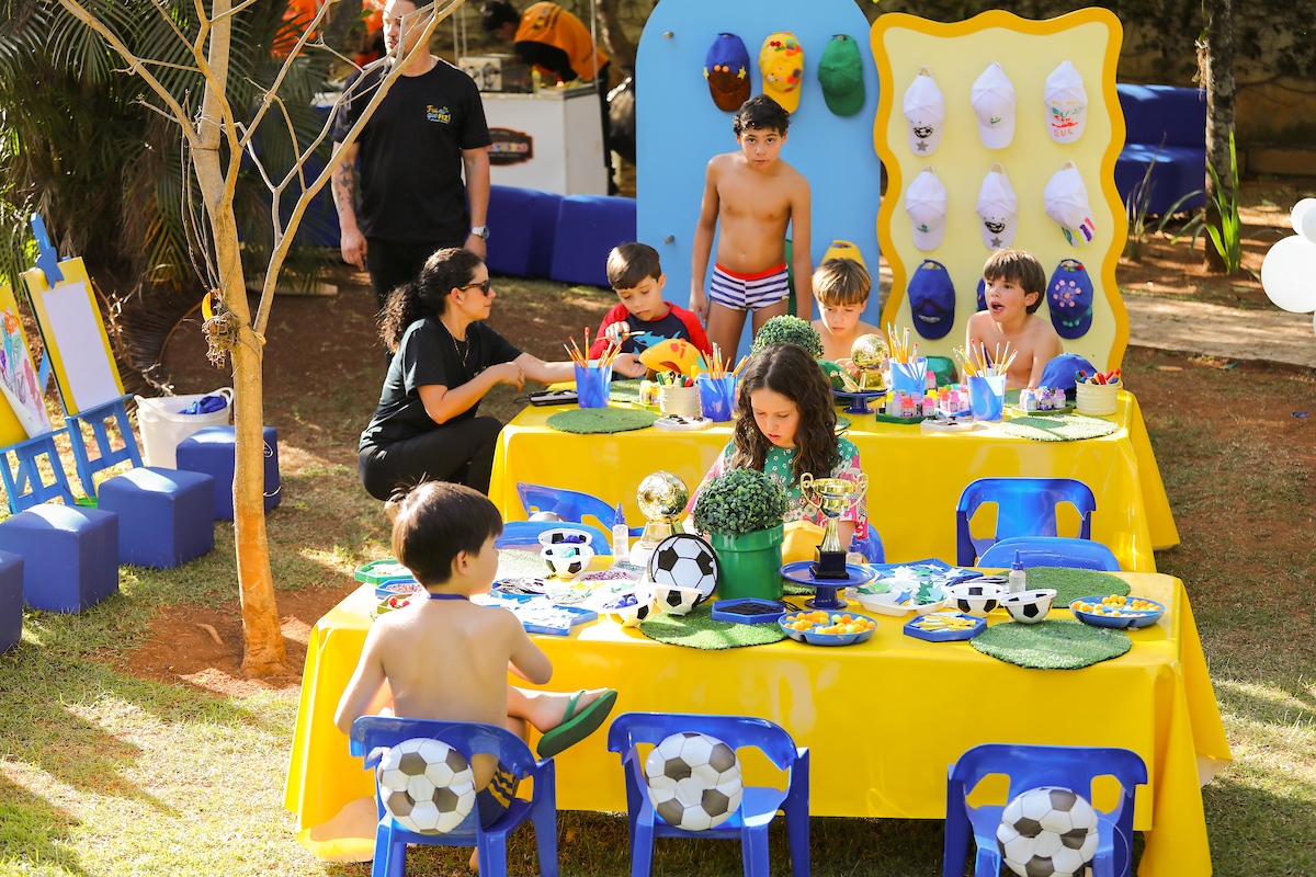 Aniversário de 9 anos de João Estevão de Carvalho - Metrópoles