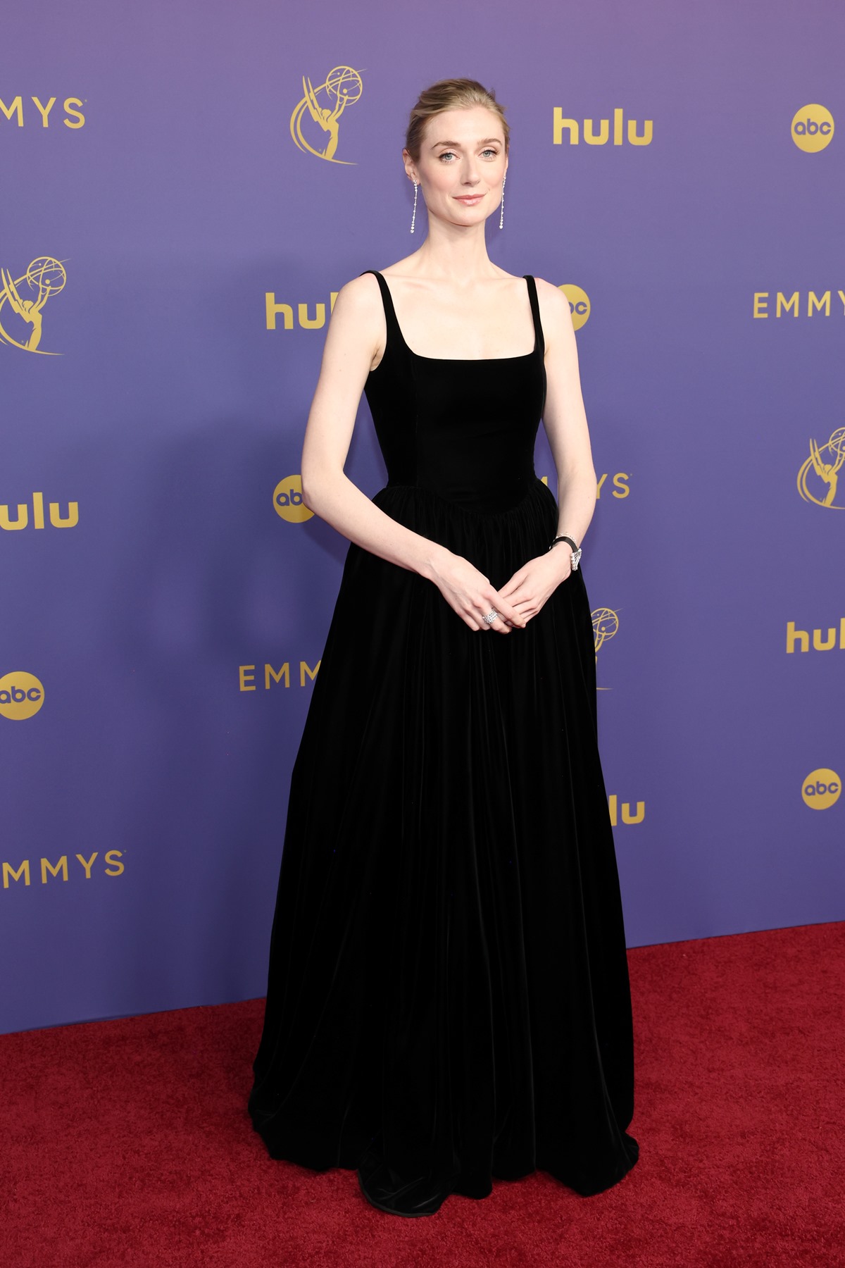 Elizabeth Debicki emmy awards 2024 tapete vermelho premiação - metrópoles