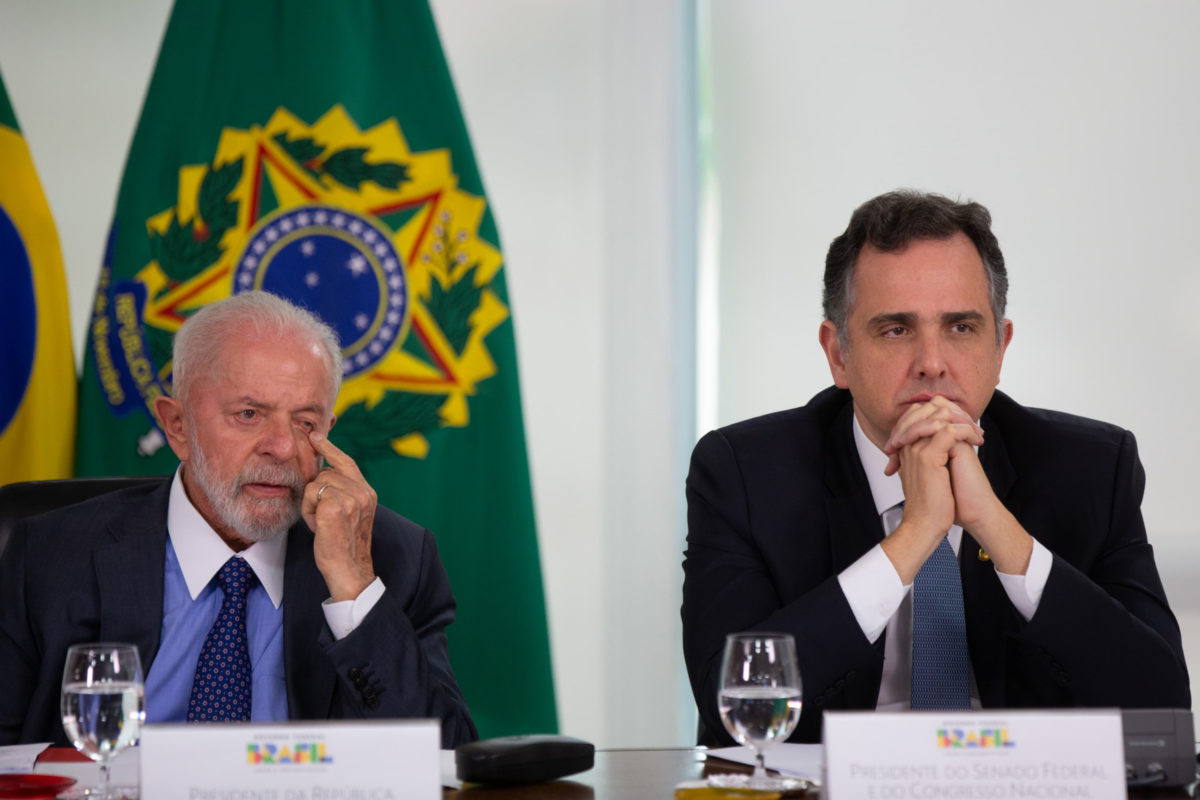 Descrentes com Pacheco, petistas articulam plano B em Minas para 2026