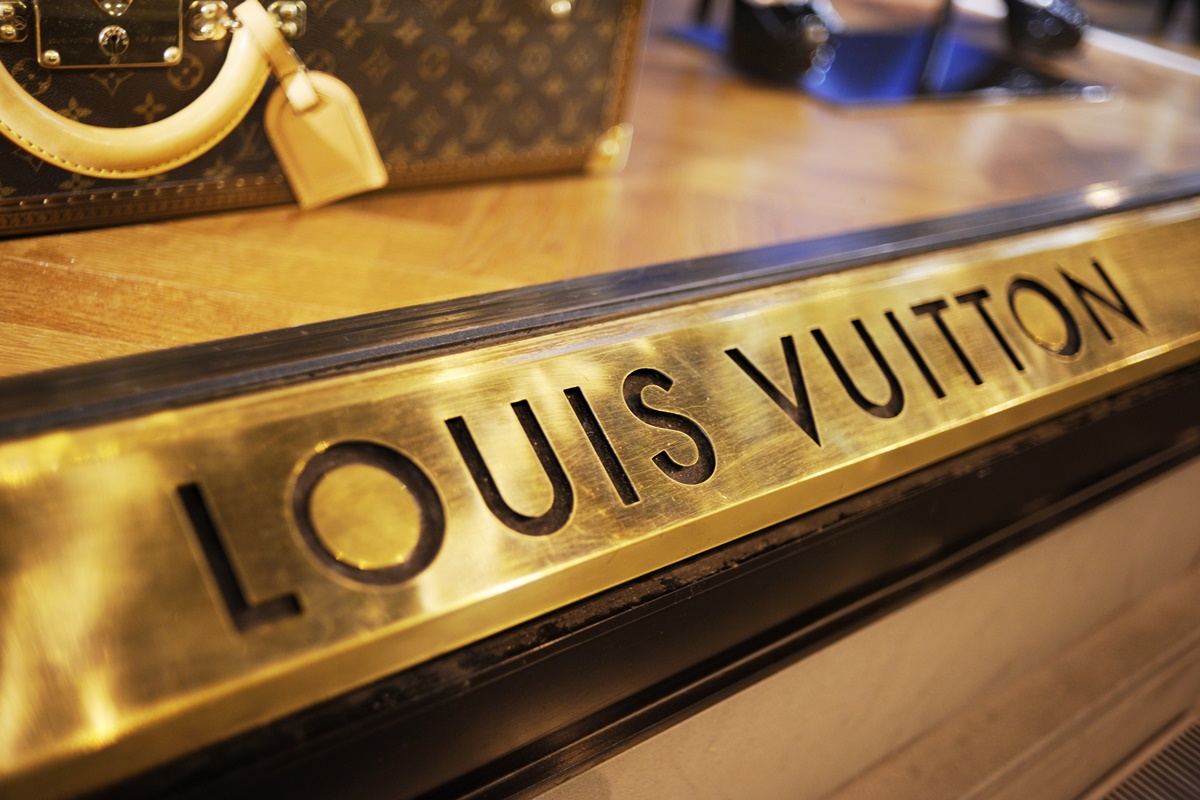 louis vuitton é acusada de racismo - metrópoles