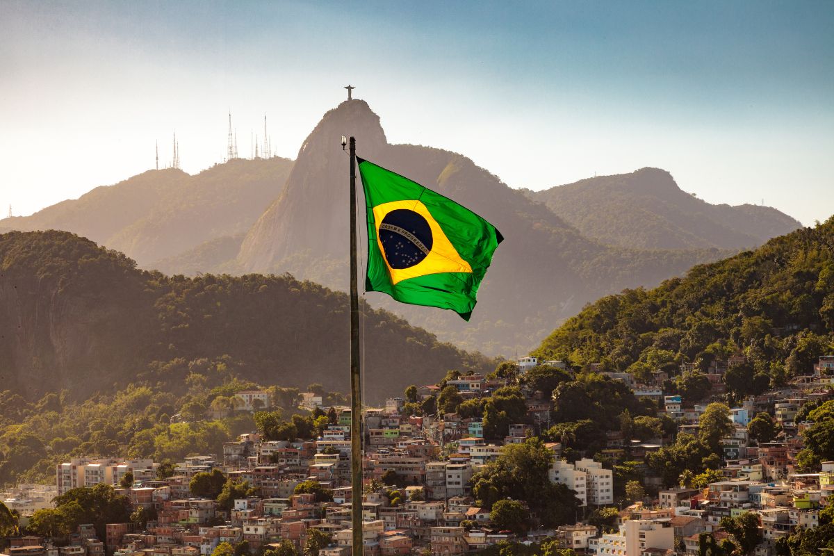 bandeira do brasil no Corcovado, Rio de Janeiro