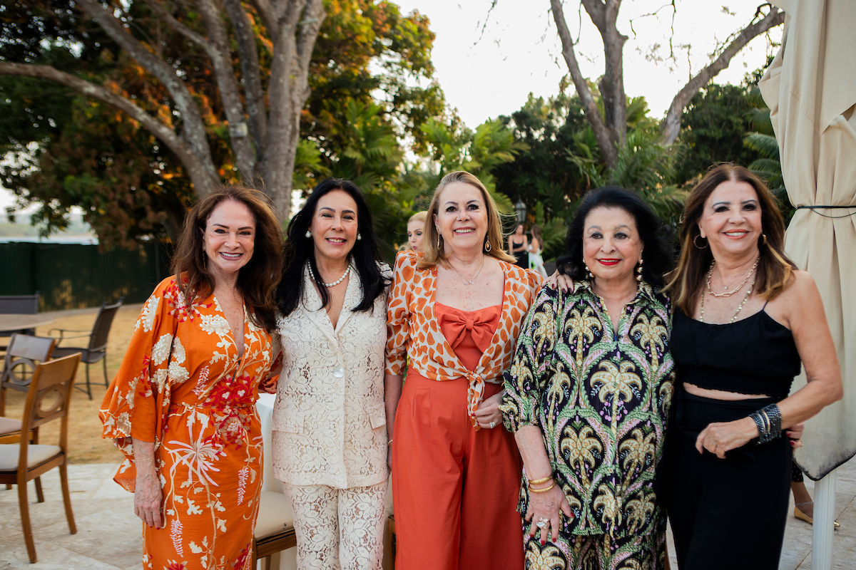 Vânia Carvalho, Gislene Borges, Regina Moura, Odete Trotta e Thamis Baldoni