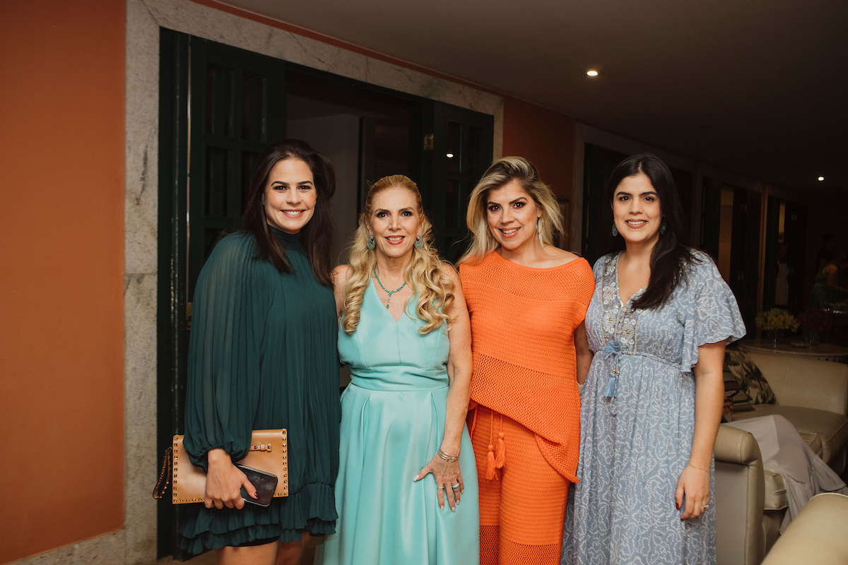 Tainah Barreto, Simone Novaes, Raphaela Baeta e Raissa Baeta