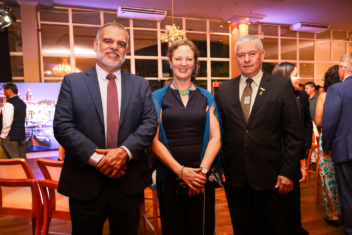 Sávio Caram, embaixadora da Austrália, Sophie Davies e embaixador de Israel, Daniel Zonshine