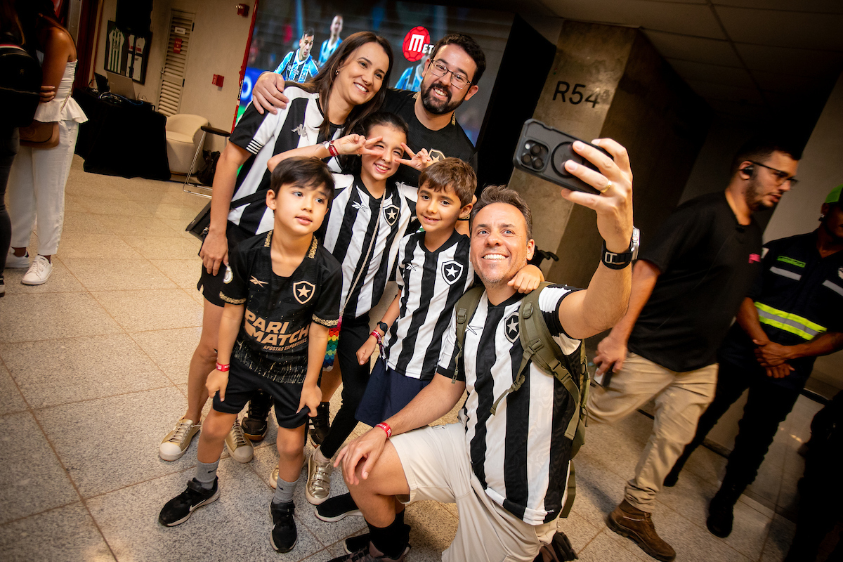 Camarote Metrópoles no duelo Botafogo e Grêmio - Metrópoles