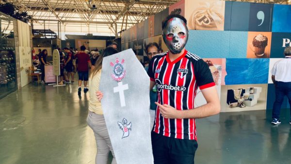 Matheus Uhdre, 18 anos antes de assistir jogo do São Paulo contra Corinthians