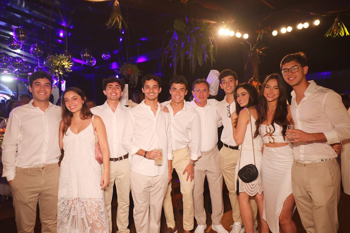 Philipe Cavalcanti, João eInocente, Fernanda Inocente, Rafael Ferraz, Caio Tavares, Pedro Andriani, Philipe Filho e Valentina Loureiro, Livia e João Gabriel