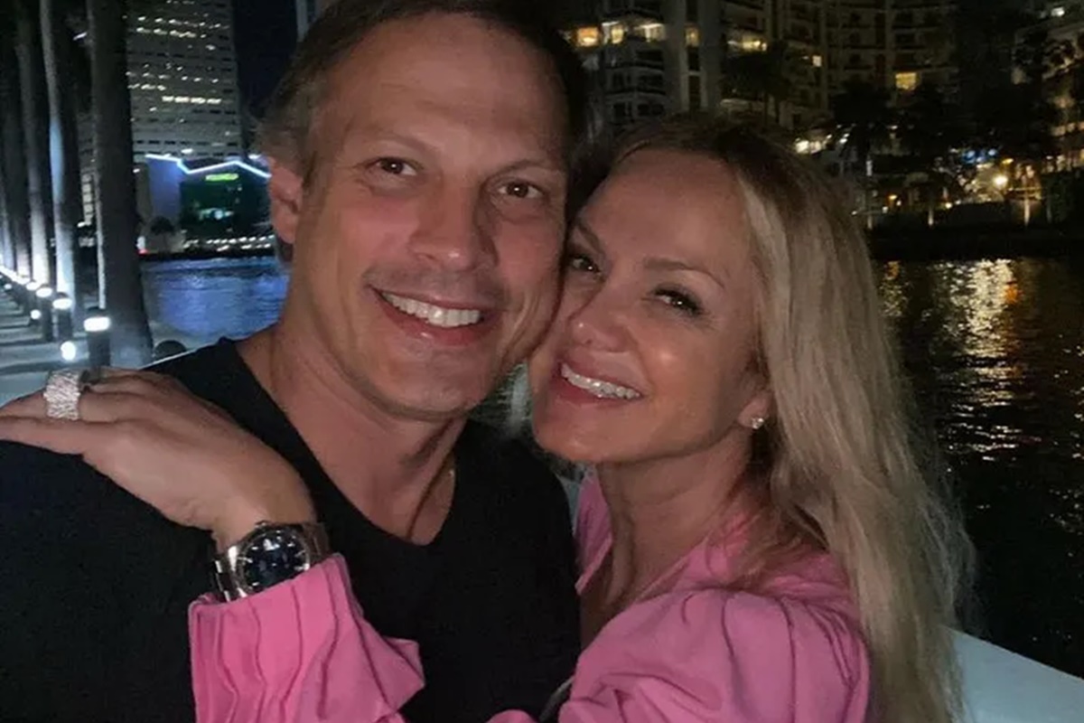 Eliana revela motivo de ela e o marido dormirem em quartos separados |  Metrópoles