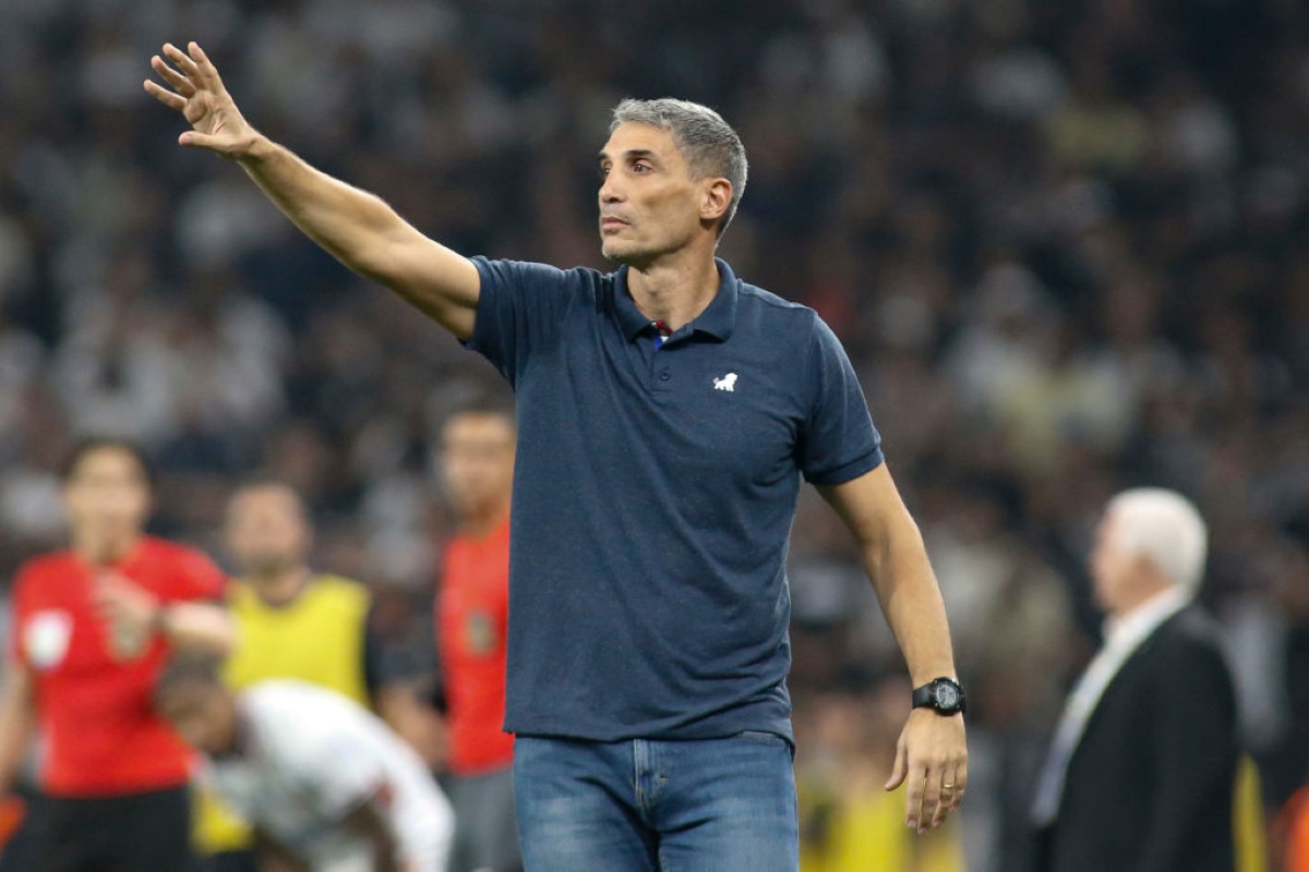 Fortaleza anuncia a demissão do treinador Juan Vojvoda. Confira