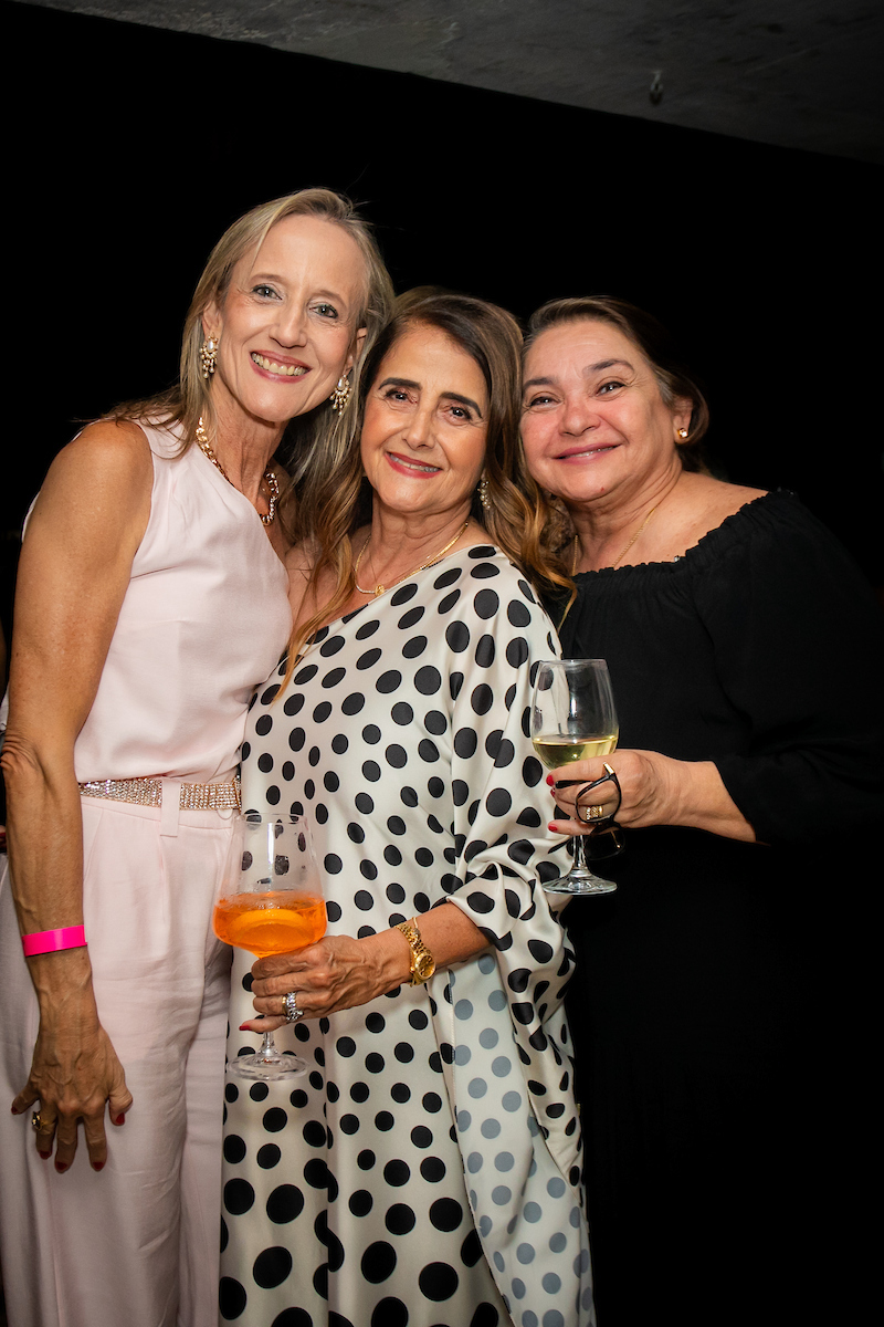 Andrea Bakaj, Claudia Tolentino e Fátima Araújo