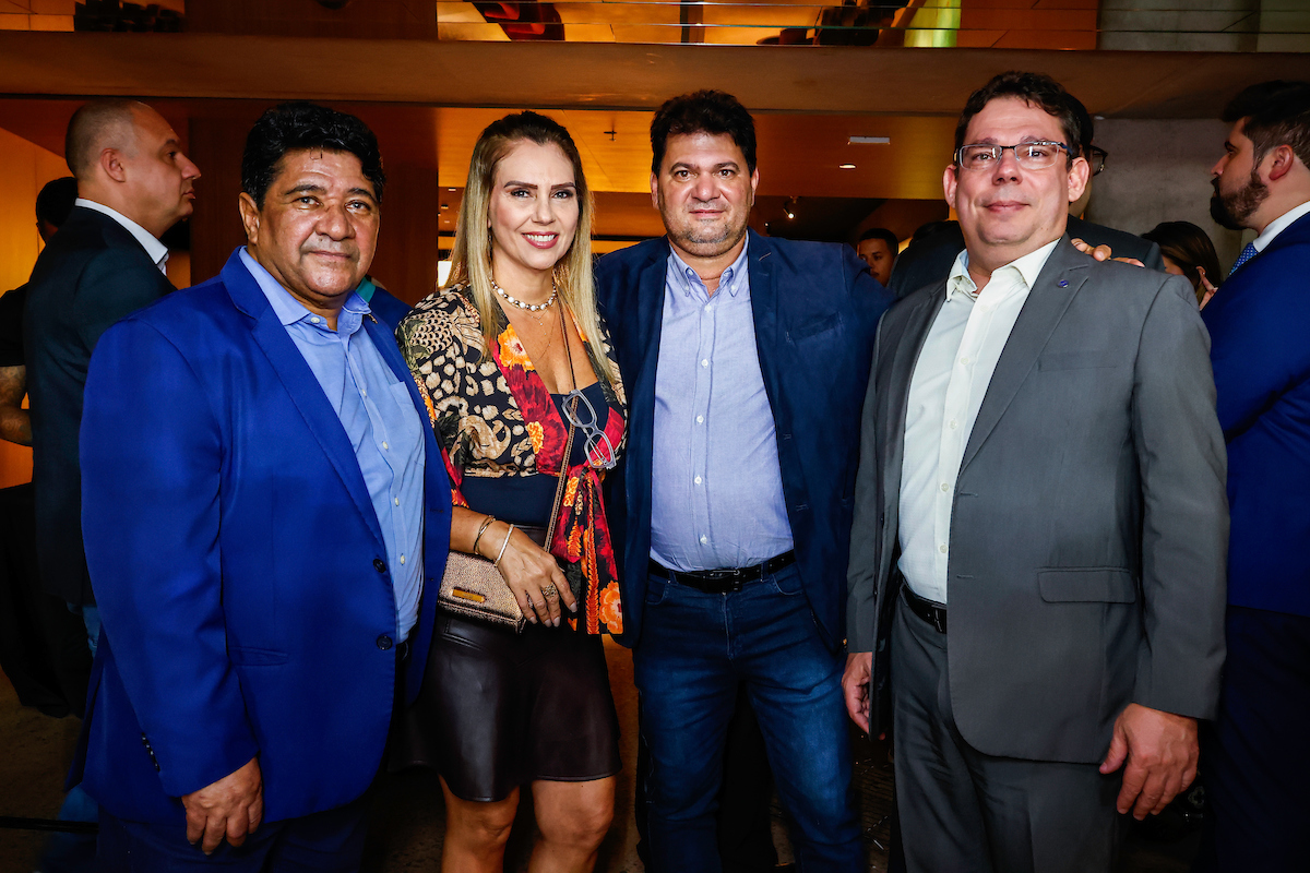 Presidente da CBF, Ednaldo Rodrigues, Jeane Pinto, vereador e presidente da Federação Sergipana de Futebol, Milton Dantas; e Jean Pinto