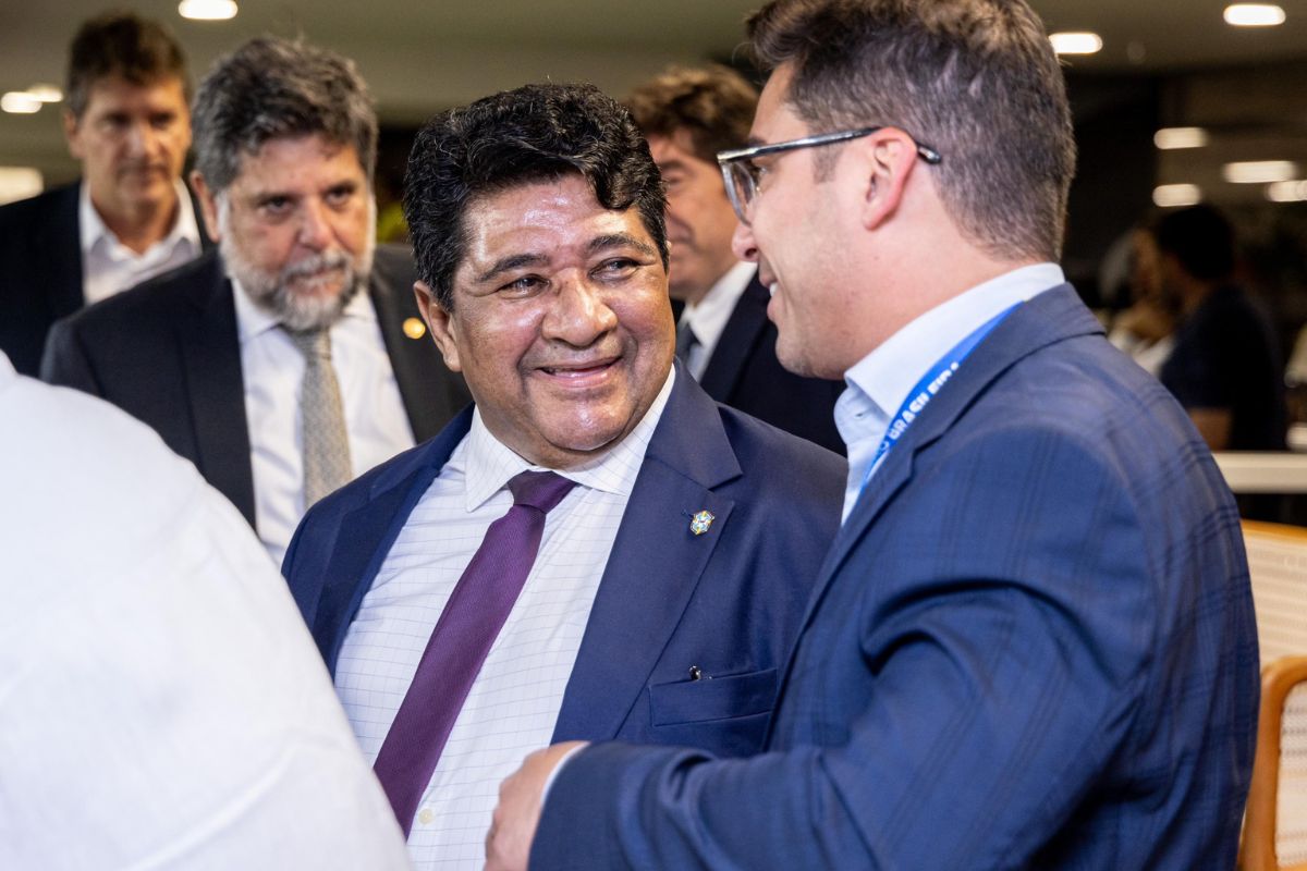 Presidente da CBF, Ednaldo Rodrigues, e Thairo Arruda, CEO do Botafogo