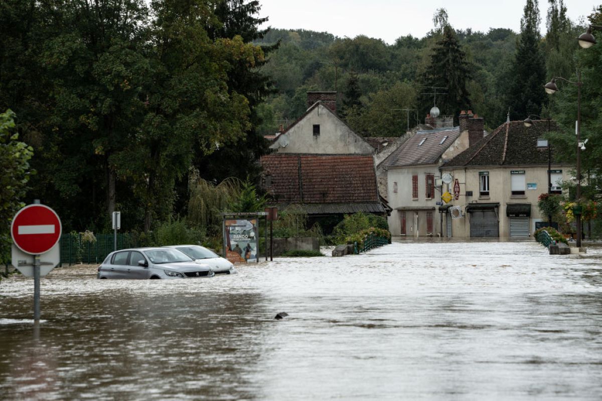 Des tempêtes frappent la France, laissant des centaines de personnes sans abri