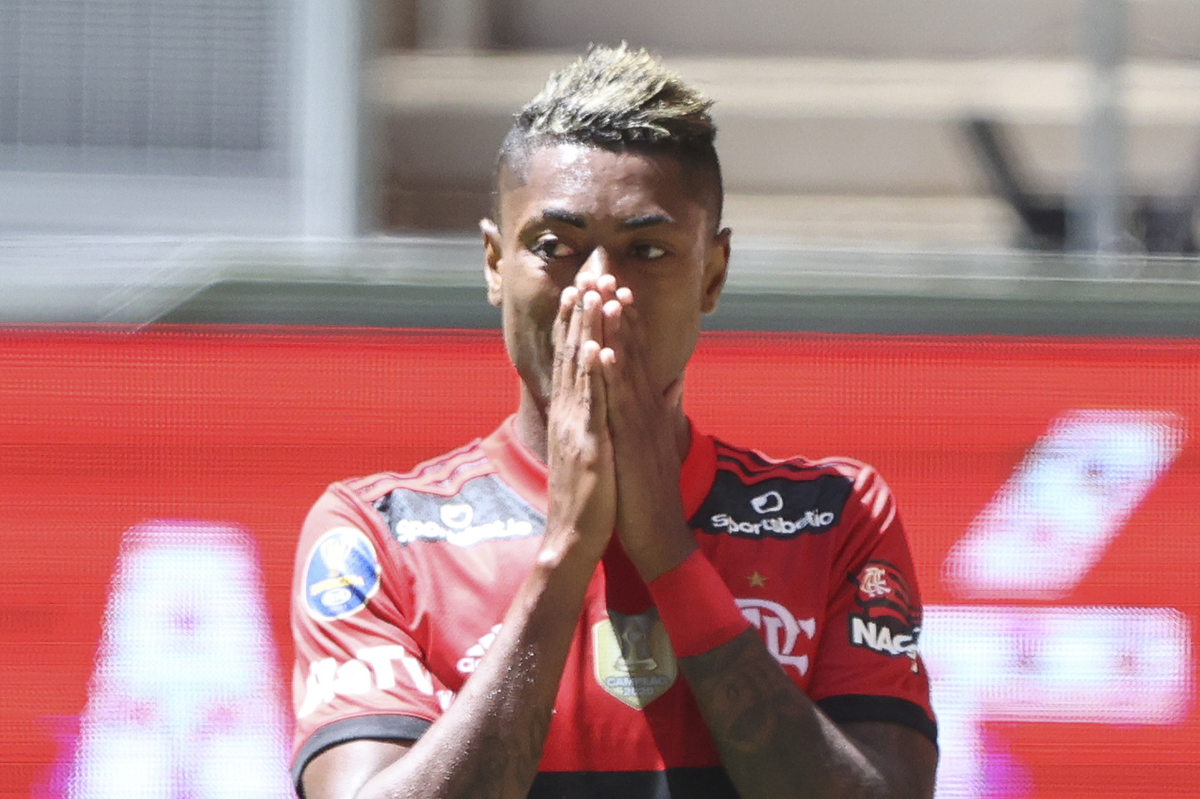 Blaze confirma à PF que recebeu 5 apostas em cartão de Bruno Henrique