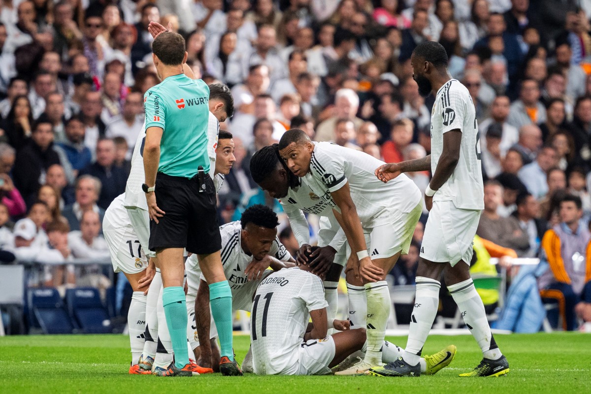 Foto colorida de lesão de Rodrygo, do Real Madrid - Metrópoles