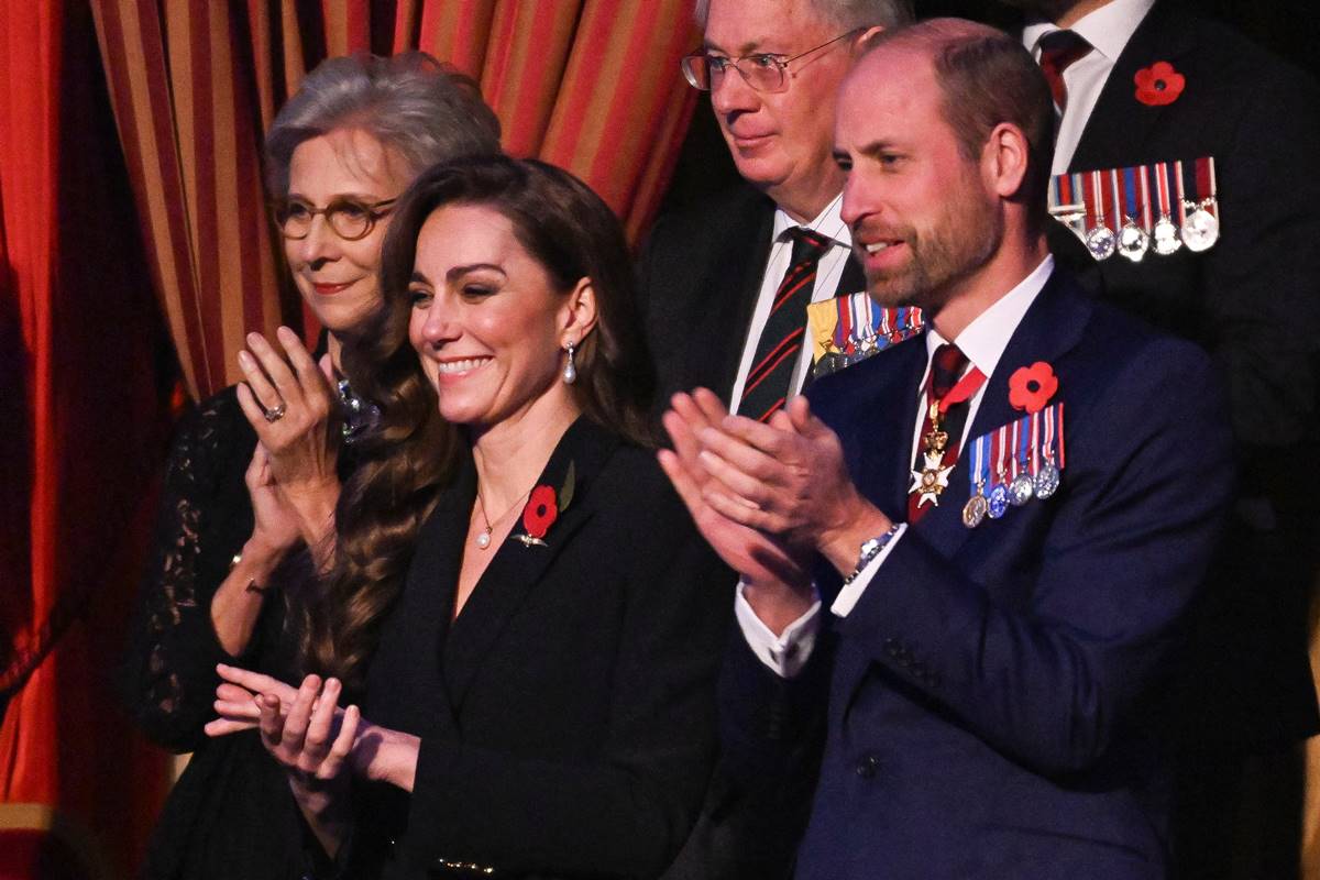 Kate Middleton faz 1ª grande aparição pública