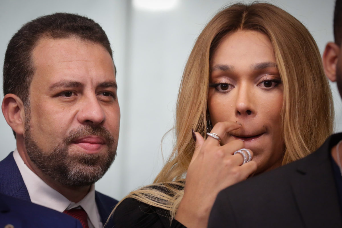 Erika Hilton celebra nomeação de Boulos em ministério de Lula