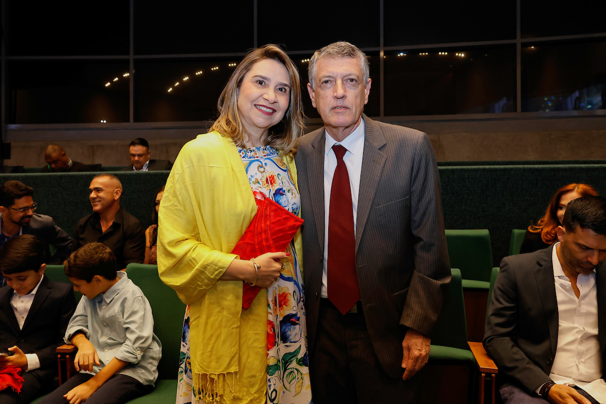 Título de Cidadão Honorário para Marcelo e Daniela Perboni - Metrópoles