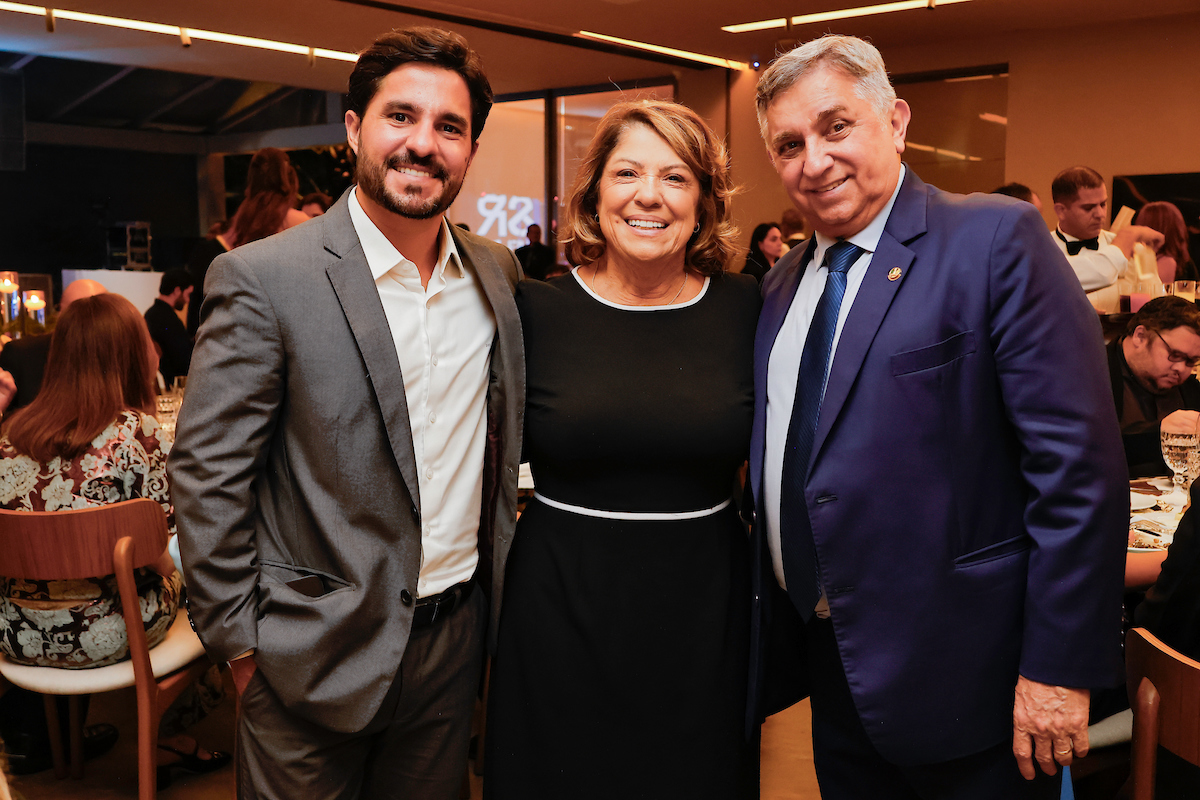 Entrega do título de Cidadão Honorário para Marcelo e Daniela Perboni - Metrópoles