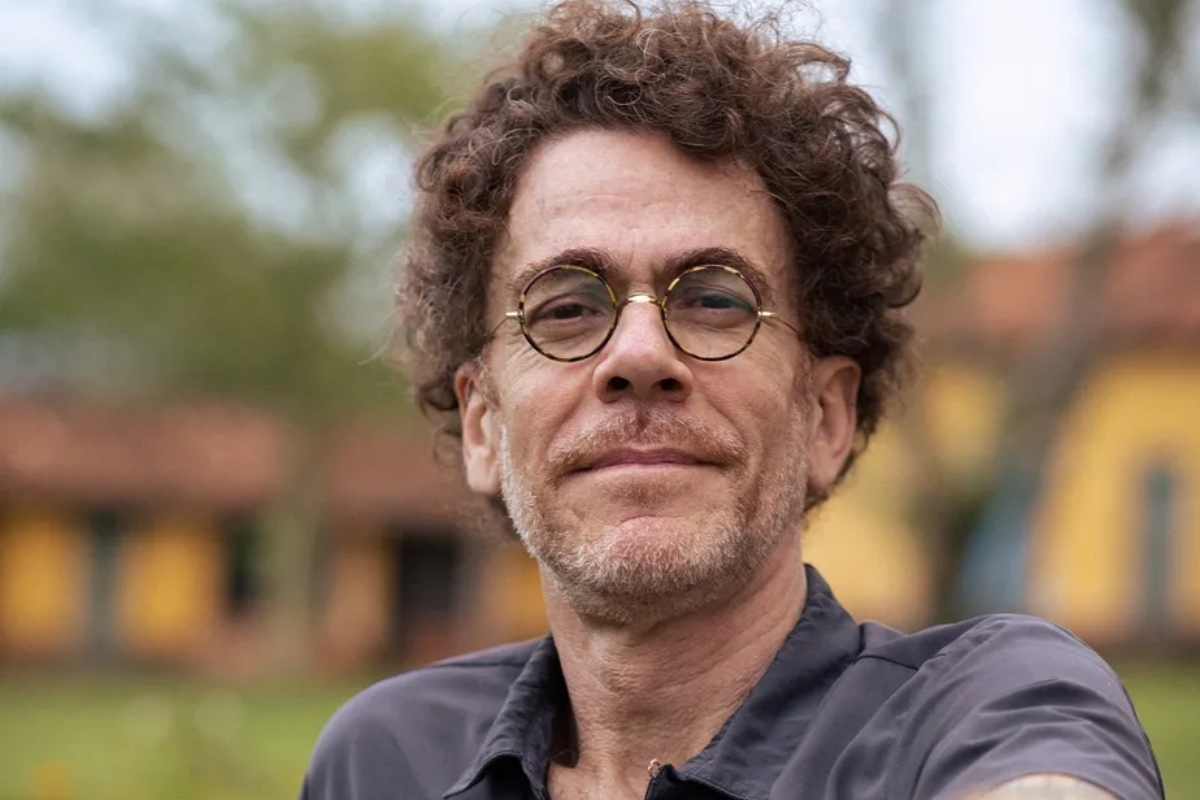 Nando Reis reflete sobre alcoolismo: "Já estive em estado lastimável"