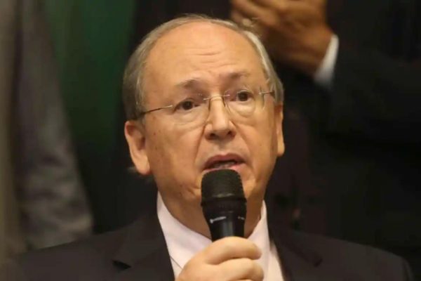 Carlos Cesar Moretzsohn Rocha desenvolveu urnas para o TSE e foi indiciado com o ex-presidente Jair Bolsonaro