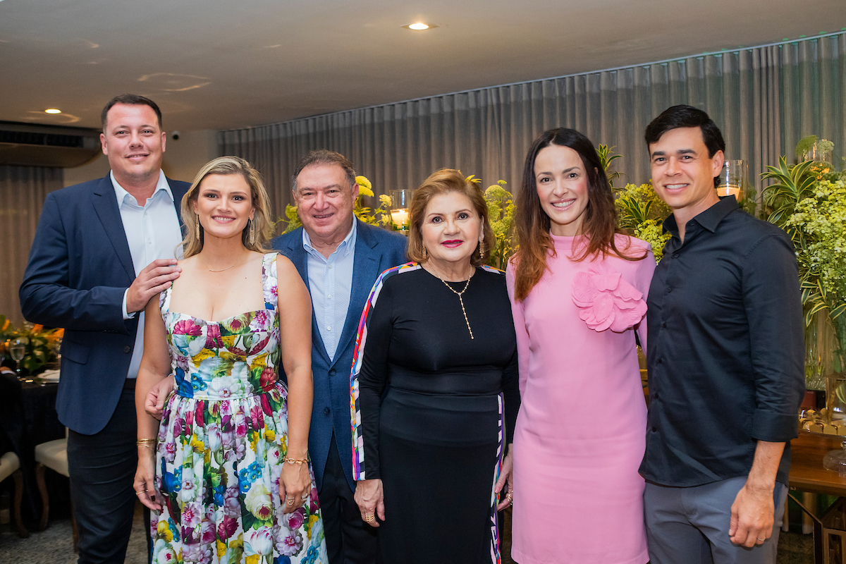 Rodrigo Colela, Paula Lins Colela, deputado federal Átila Lins (PSD), Rita Lins, Yara Matias e Phelipe Matias