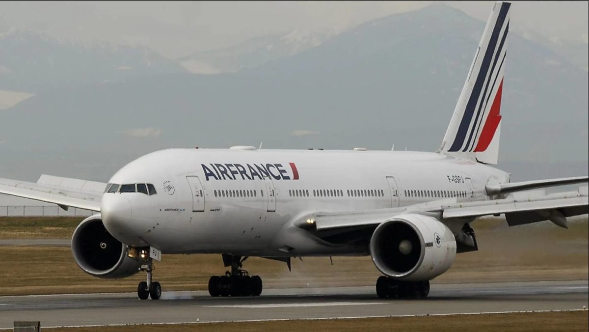 imagem colorida aviao air france