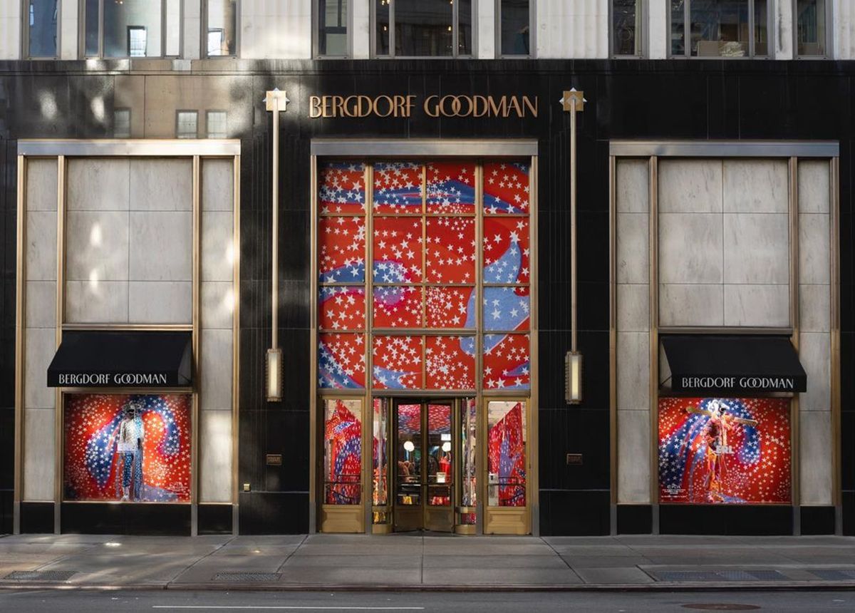 Fachada da Bergdorf Goodman por Eli Russell Linnetz