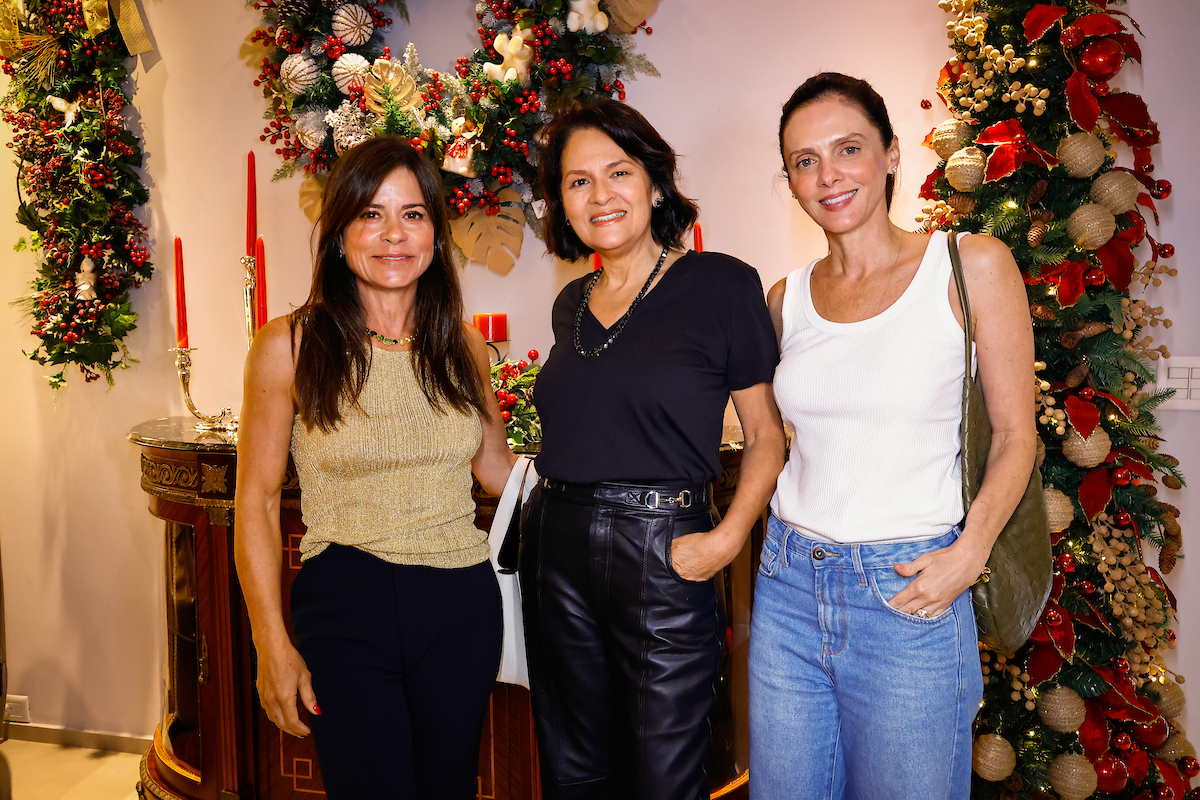 Tati Lacerda, Magnolia Mendes e Marina Slavieiro