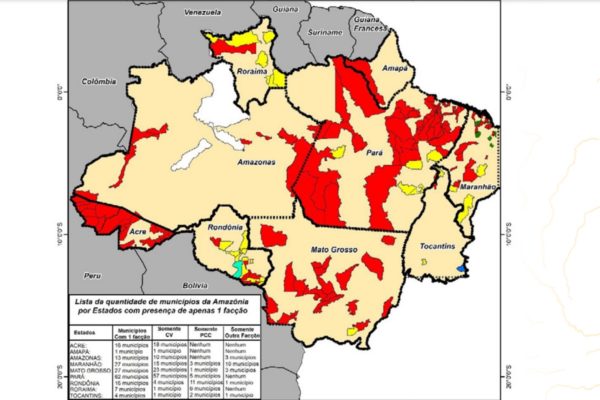 imagem colorida de municípios na amazônia legal com apenas uma facção