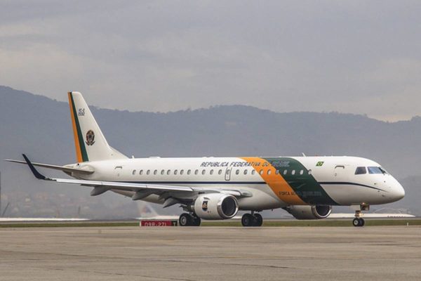 Aeronave Presidencial VC-2 (Embraer 190) usada pelo presidente Lula